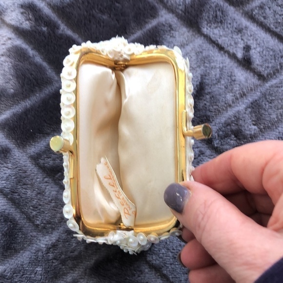 Vintage Handmade Delill Sequined and Beaded Coin Purse - Picture 5 of 8